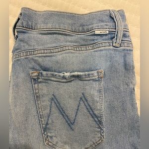 Mother Jeans ~ The Scrapper Ankle ~ Camera Obscura Wash